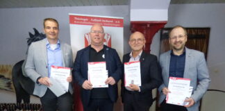 Bekamen beim Ehrenamtstag die Ehrennadel des Kreisfußballausschusses Ostthüringen, v.l.: Dr. Hendrik Baum, Uwe Wenzel, Uwe Melzer und Dr. Wolfhart Tomaschewski. Foto: Reinhard Weber
