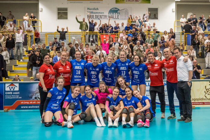 Das letzte Spiel der Saison gewannen die ESA Volleys zwar nicht, aber die Stimmung in der Muldentalhalle war trotzdem bestens. Foto: Memofotografie