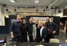 Das künstlerische Team von »Pique Dame« bei der Konzeptionsprobe, vlnr: Sebastian Hannak (Bühne), Katharina Gault (Kostüme), Lorenzo Fioroni (Regie), Marlene Hahn (Chefdramaturgin), Anna Skryleva (Musikalische Leitung) und Sebastian Alphons (Licht Design) Foto: Oper Leipzig