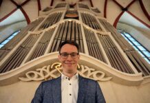 Manch einer könnte da von Familientradition sprechen: Denn auch Johannes Langs Urgroßvater Günther Werner Hans Ramin stand einst im Dienste der Thomas- kirche. Erst als Organist, später als Kantor. Foto: André Kempner