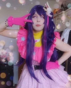 Suga mit dem Outfit der Figur "Ai hoshino". Foto: privat