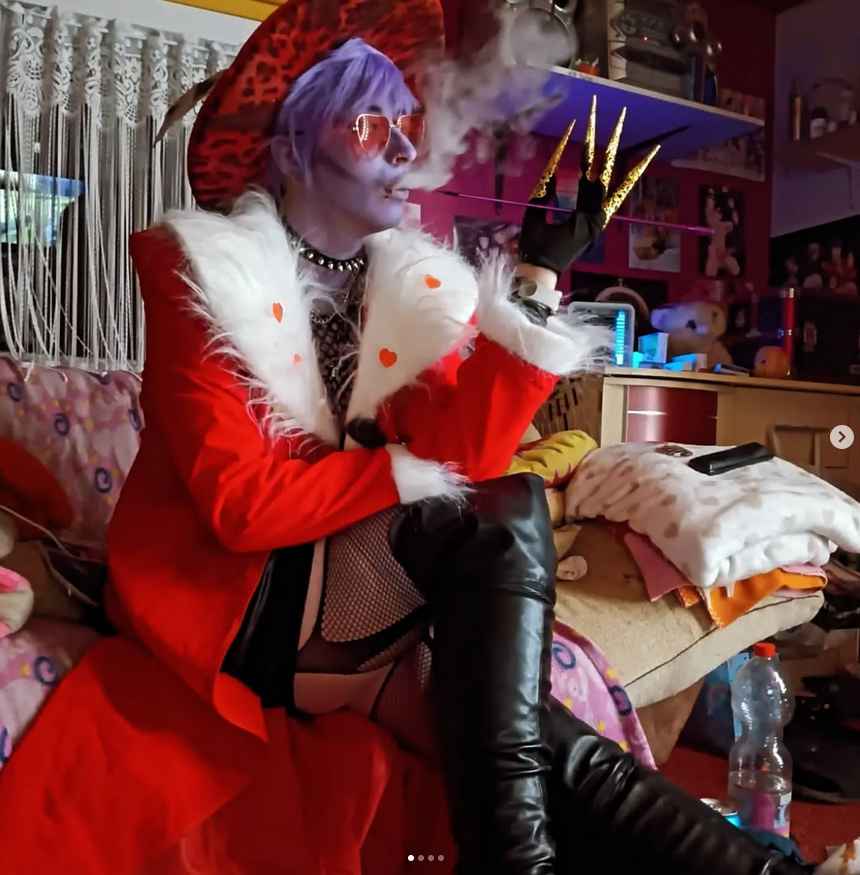 Jaxx als Figur Valentino aus der Serie „Hazbin Hotel“.Foto: aerith_cos
