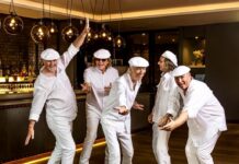 Die Band „The Rubettes“ entführt die Gäste in die Welt der klassischen Gassenhauer wie „Sugar Baby Love“. Foto: Veranstalter