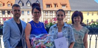Julia Gleißner (2.v.r.) ist die neue Gleichstellungsbeauftragte in der Stadtverwaltung Schmölln. Foto: PM