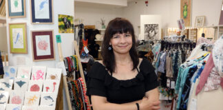 Melanie Große ist die Chefin des Ladens „Handmade Designs“ im Petersbogen in Leipzig. Foto: André Kempner
