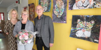 In den Ruhestand geht Christine Meischl (m.) wurde nach insgesamt 42 Jahren im Schuldienst in den Ruhestand verabschiedet. Foto: PM