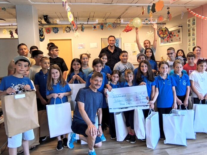 RrezeDielli Große Freude im Kinderzentrum Rreze Dielli: Der Verein Perspektiven für Kinder auf dem Weltbalkan hatte wieder Spenden und Geschenke mitgebracht. Foto: Verein