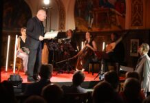 Ein Gipfeltreffen in Auerbachs Keller: Zum 500. Jubiäum des Gasthauses wurde das Singspiel „Bachs Faust“ aufgeführt. Foto: Gert Mothes/Bachfest