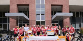 Radtour pro Organspende Station Klinikum Altenburger Land. Foto: Jens Paul Taubert