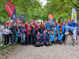 Auf dieses Ergebnis kann das Team vom Leipziger Beneflitz stolz sein: Bei dem Lauf kamen rund 15000 Euro f&uuml;r die Kinder- und Jugendarbeit zusammen. Foto: Johanniter Leipzig