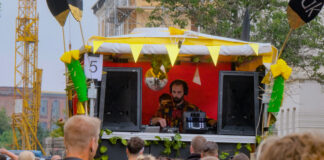 Auch in diesem Jahr macht sich die Global Space Odyssey auf den Weg durch Leipzig – die Demonst- ration der kulturellen Vielfalt startet am 20. September. Foto: Wolfgang Sens