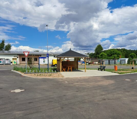 So sieht der neue Dorfplatz in Dorna heute aus. Foto: Rene Schmidt