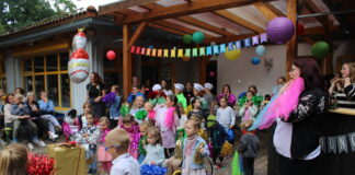 Die Kita-Tanzgruppe erhielt jede Menge Applaus. Foto: Wolfgang Riedel