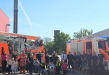 Der Besuch bei der Leipziger Feuerwehr war für die Kinder des Hospiz Bärenherz ein ganz besonderer Tag. Foto: Kinderhospiz Bärenherz