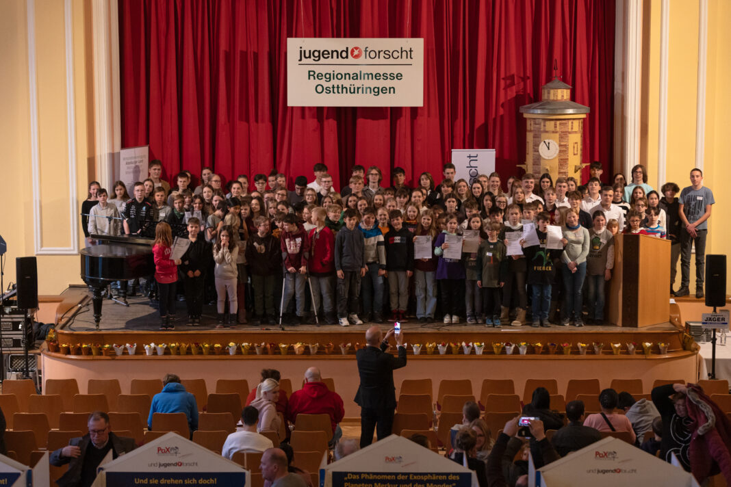 JuFo_2025 Sieger des Regionalwettbewerbs „Jugend forscht“ Ostthüringen im Rositzer Kulturhaus