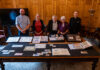 Eine herausragende Sammlung hat Professor Hilmar Sachse (2.v.r.) an die Münzsammlung der Universitätsbibliothek Leipzig übergeben. Foto: Thomas Kademann