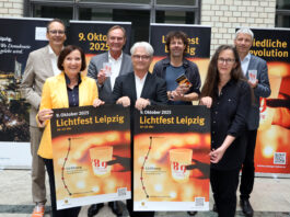 Sie stellten im Hansa Haus das Lichtfest-Programm vor: Volker Bremer, Marit Schulz, Burkhard Jung, Michael K&ouml;lsch, Lukas Taido, Gesine Oltmanns und Bernhard Stief (v.l.). Foto: Andr&eacute; Kempner