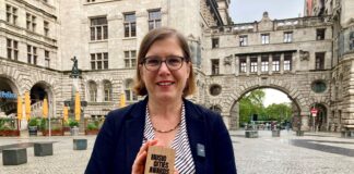 Hat nun seinen Platz in Leipzig gefunden: Der Award als "Best Global Music City" 2025. Foto: Stadt Leipzig