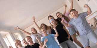 Die Theatergruppe &bdquo;DIE KIDDIES&ldquo; aus Altenburg bringt erstmals am Freitag, den 26. September um 10 Uhr im Heizhaus Altenburg eine interaktive Impro-Show mit dem Titel &bdquo;DIE IMPRONISTEN&ldquo; auf die B&uuml;hne. Foto: Ronny Ristok