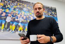 Ex-Spieler Toni Wachsmuth: „Lok ist Fußball pur, erdig und echt“ Viel Verantwortung und damit immer ein ganz schön volles Programm: Als Geschäftsführer Sport beim Regionalligisten 1. FC Lokomotive Leipzig ist Toni Wachsmuth ein gefragter Mann - auch am Wochenende. Foto: Lars Preußer
