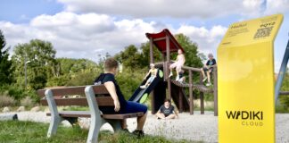 Über einen QR-Code können Schäden an einem Spielplatz direkt gemeldet werden. Foto: promo