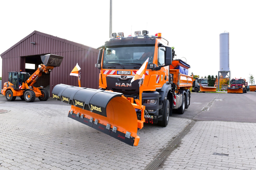 WINTERDIENSTABNAHME LANDKREIS NORDSACHSEN Nordsachsens Winterdienst ist startklar, so auch in der Straßenmeisterei Eilenburg. Foto: Alexander Bley/Landratsamt Nordsachsen