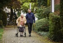 Diakonie Borna hilft bei der Suche nach dem passenden Ehrenamt Für den Besuchs- und Begleitungsdienst sucht die Diakonie in Borna noch Ehrenamtliche. Foto: Lena Kirchner