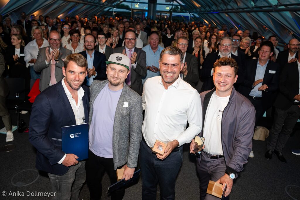 Die Sieger der Kategorie „Engagement“: Martin Neuhof (2.v.l.) ist mittendrin. Foto: Anika Dollmeyer