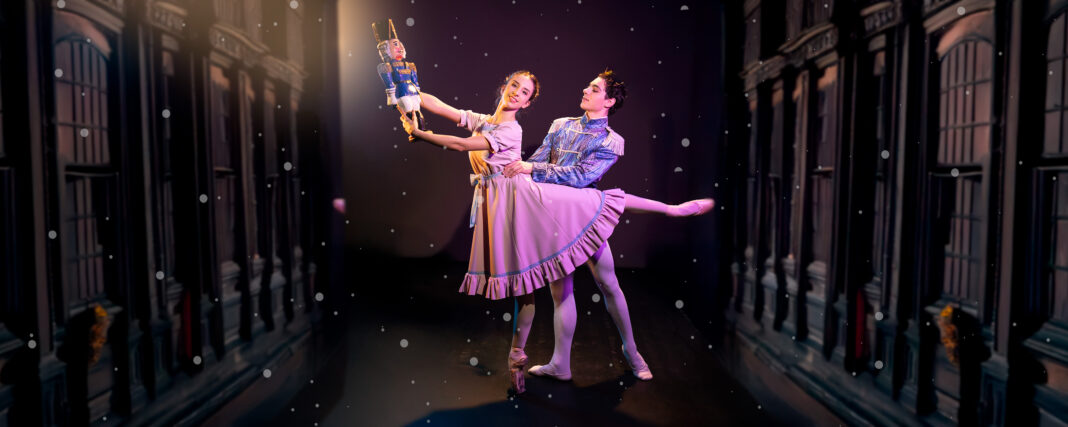 Der_Nussknacker_____Clara_und_die_Kristallkugel__Foto_Ronny_Ristok_ Aiste Stankevicius steht aktuell bei