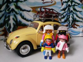 Eine Playmobil-Ausstellung ist derzeit im Rathaus in D&ouml;beln zu sehen. Foto: PM