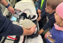 Sie waren zu Gast in der Rettungswache Borna: Die Mädchen und Jungen der "Bornaer Löschzwiebelchen". Foto: FFw Borna