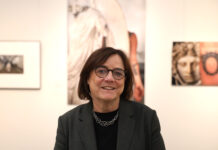 Leipziger Fotografin hält die kleinen Momente manuell fest Sie stellt aktuell einen Ausschnitt ihrer Arbeit im Neuen Augusteum in Leipzig vor: Die Fotografin Marion Wenzel. Foto: André Kempner