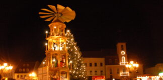 Wurzen feiert Wichtelweihnacht mit Eislaufbahn und Märchenwald Der Wichtelmarkt findet noch bis 14. Dezember in Wurzen statt. Foto: Stadt Wurzen