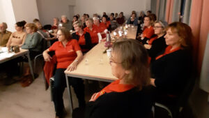 Blick auf die Besucher des Lesestübchens