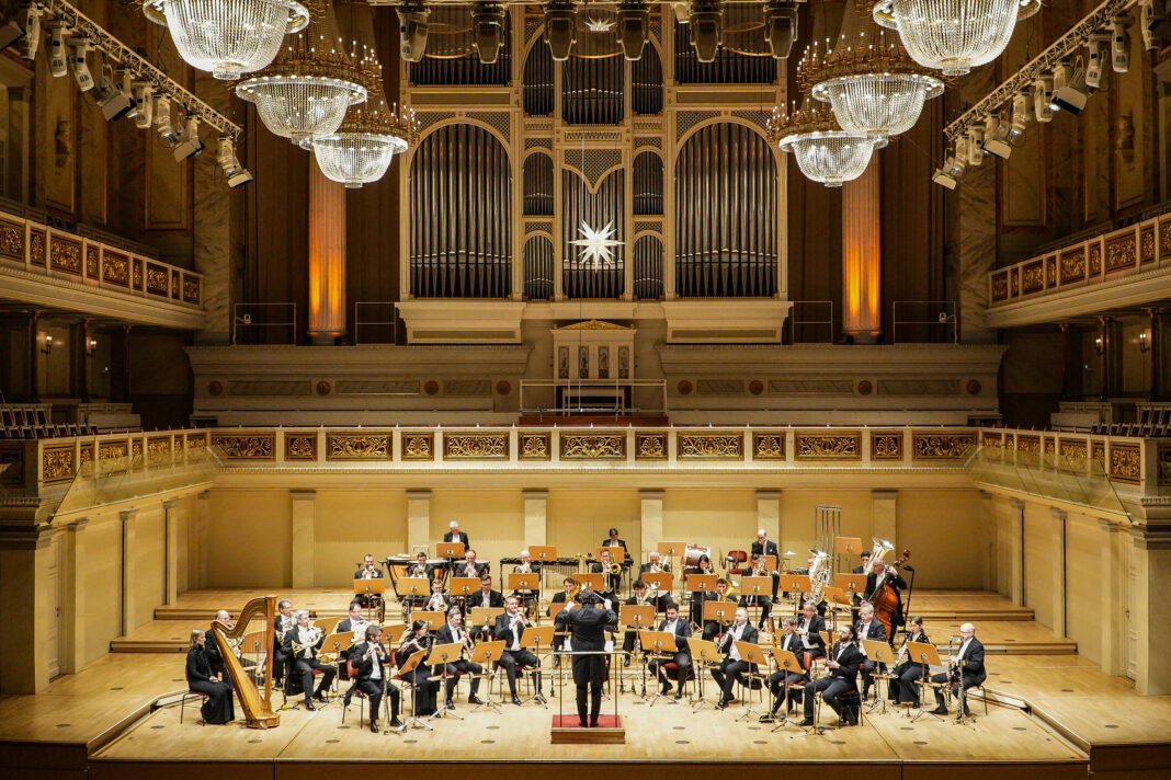 Die S&auml;chsische Bl&auml;serphilharmonie l&auml;dt am 25. Januar zum ersten Konzert im neuen Jahr nach Treb- sen. Foto: S&auml;chsische Bl&auml;serphilharmonie