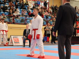 Julian B&ouml;hm zeigte bei den Deutschen Meisterschaften starke Leistungen und holte sich mit dem Th&uuml;ringischen Kumite-Team die Goldmedaille. Foto: PM