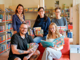 Das Team der Stadtbibliothek Altenburg l&auml;sst sich immer etwas Neues einfallen. Foto: PM