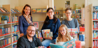 Das Team der Stadtbibliothek Altenburg l&auml;sst sich immer etwas Neues einfallen. Foto: PM