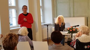 Das Buch "Heldinnen wie wir" wurde im November im RIngelnatzgeburtshaus Wurzen erstmals vorgestellt - von Anna Kaleri und Martina Glass vom Netzwerk für demokratische Kultur. Foto: privat