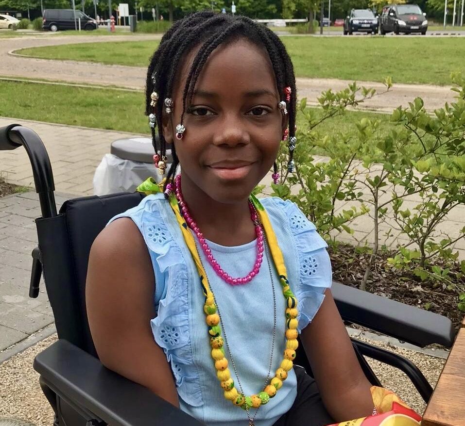 Kind_im_KH_3 Mal ein wenig Zeit schenken - an Kinder aus Kriegs- und Krisengebieten, die auch in Leipziger Krankenhäusern behandelt werden. Dafür sucht das Friedensdorf International nach ehrenamtlicher Unterstützung. Foto: Friedensdorf International