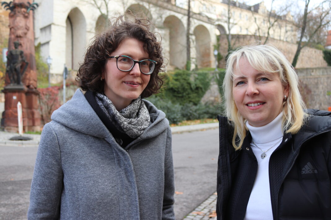 Antonia Kittel (l.) und Susann Voigt geh&ouml;ren zum Netzwerk Kinderschutz und Fr&uuml;he Hilfen. Foto: PM