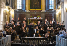Es sind Highlights wie das Bachfest &ndash; hier ein Konzert mit &bdquo;Coro della Radiotelevisione svizzera&ldquo; und &bdquo;I Barocchisti&ldquo; unter der Leitung von Diego Fasolis im Jahr 2025 in der Nikolaikirche &ndash; die Menschen aus aller Welt nach Leipzig locken. Foto: Gert Mothes