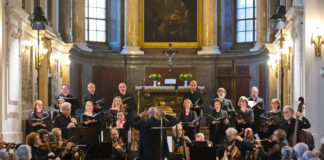Es sind Highlights wie das Bachfest &ndash; hier ein Konzert mit &bdquo;Coro della Radiotelevisione svizzera&ldquo; und &bdquo;I Barocchisti&ldquo; unter der Leitung von Diego Fasolis im Jahr 2025 in der Nikolaikirche &ndash; die Menschen aus aller Welt nach Leipzig locken. Foto: Gert Mothes