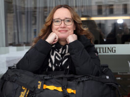 Daniela Jedlicka reist gern, besonders nach Afrika. Jetzt hat sie ihren ersten Reiseroman geschrieben, Foto: Andr&eacute; Kempner