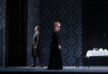 In der Kategorie &bdquo;Beste Wiederentdeckung&ldquo; bekam das Theater Altenburg Gera f&uuml;r die Inszenierung der Oper &bdquo;Die toten Augen&ldquo; von Eugen d&rsquo;Albert den Oper!Award. Foto: Ronny Ristok