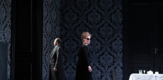 In der Kategorie &bdquo;Beste Wiederentdeckung&ldquo; bekam das Theater Altenburg Gera f&uuml;r die Inszenierung der Oper &bdquo;Die toten Augen&ldquo; von Eugen d&rsquo;Albert den Oper!Award. Foto: Ronny Ristok