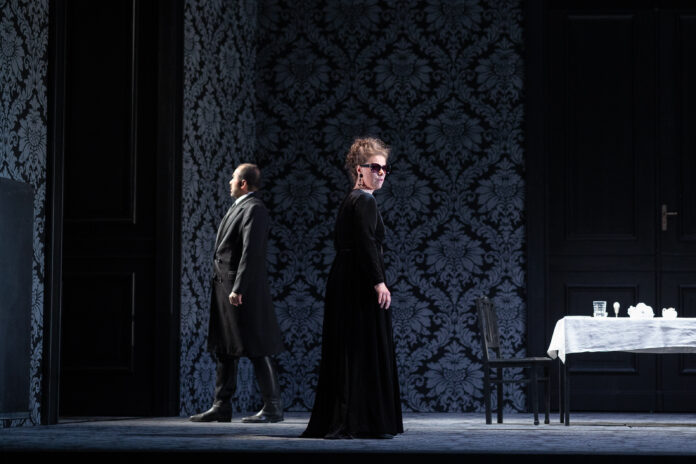 In der Kategorie &bdquo;Beste Wiederentdeckung&ldquo; bekam das Theater Altenburg Gera f&uuml;r die Inszenierung der Oper &bdquo;Die toten Augen&ldquo; von Eugen d&rsquo;Albert den Oper!Award. Foto: Ronny Ristok