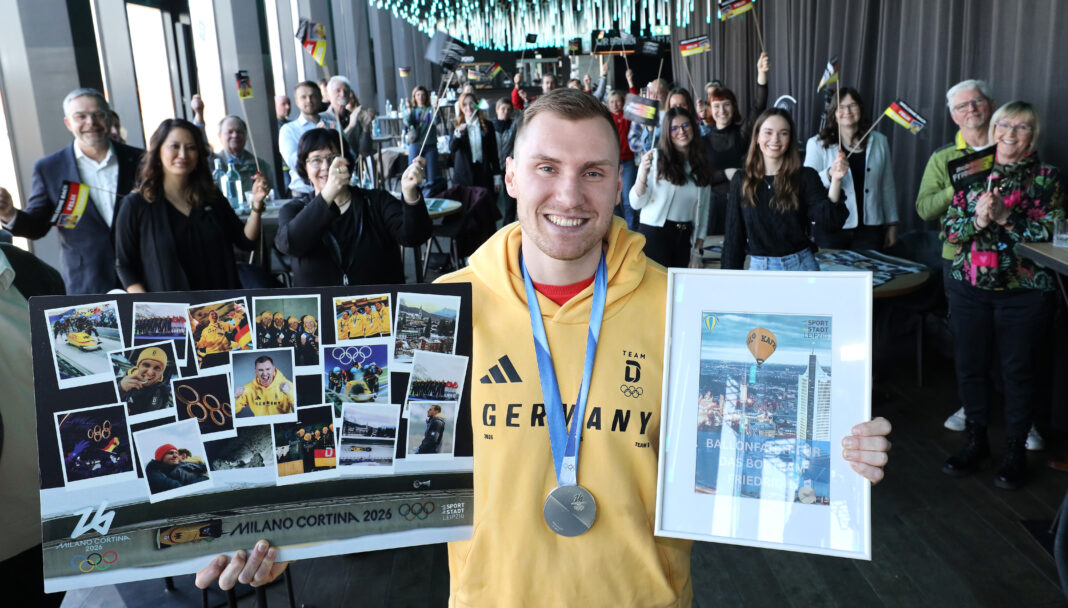 Empfang von Olympia-Silber-Held Felix Straub in der Roof-Top-Bar Felix in Leipzig. Foto: Andr&eacute; Kempner
