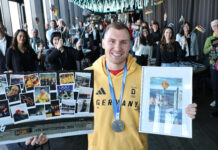 Empfang von Olympia-Silber-Held Felix Straub in der Roof-Top-Bar Felix in Leipzig. Foto: Andr&eacute; Kempner