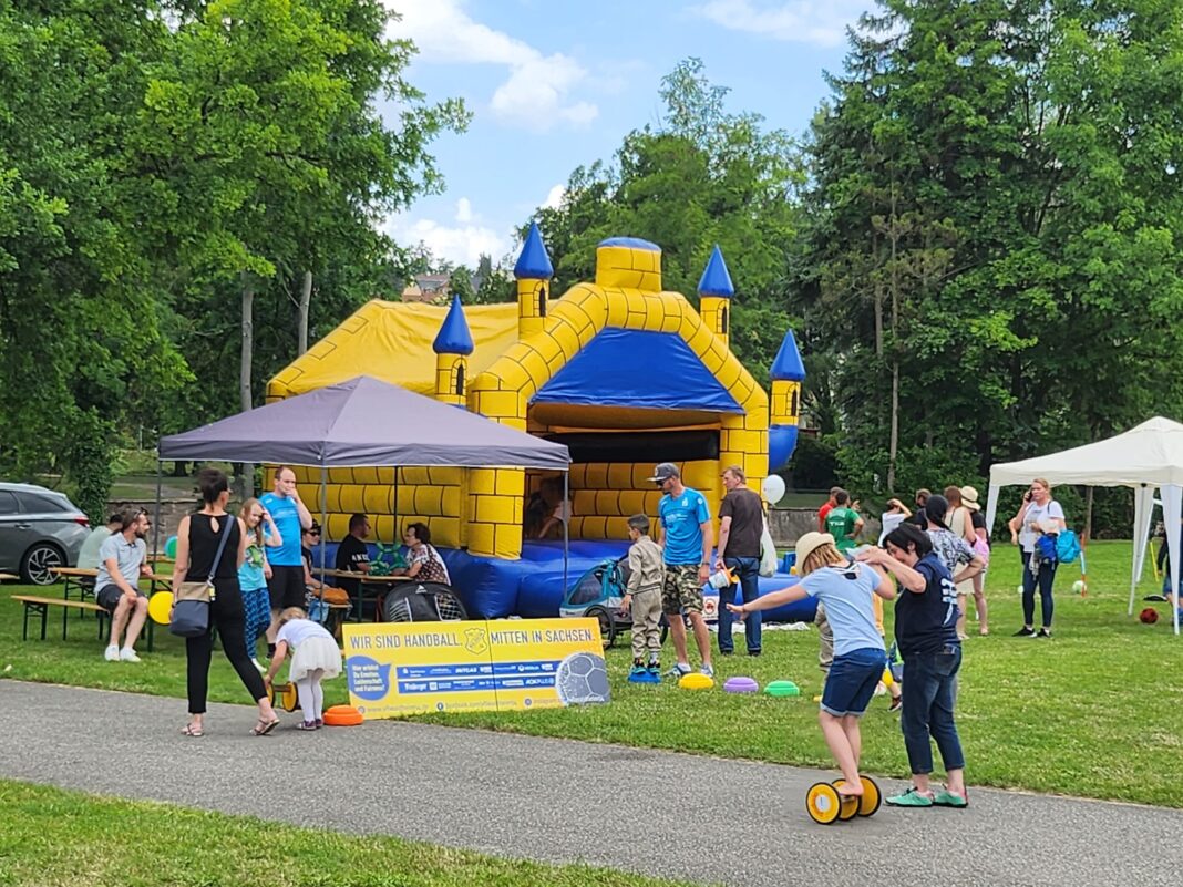 Zahlreiche Veranstaltungen, so wie 2024 der &bdquo;Tag der Vereine&ldquo; in Waldheim, zeigen, wie vielf&auml;ltig das Angebot ist. Foto: privat